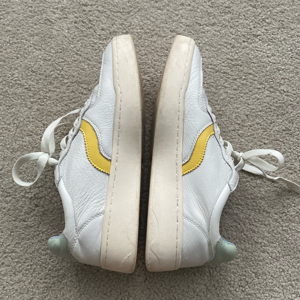 Soludos white lace up leather shoes size 7.5